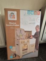 Little Town Wooden Kitchen Set with Oven & Sink, 6 Pieces Age 4-7 MPN 89256