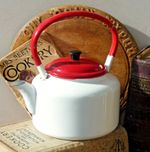 Enamel kettle Vintage Kitchenaila 