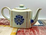 VINTAGE ARTHUR WOOD TEA POT HADDON ENGLAND WHITE GOLD TRIM BLUE FLOWER 1930'