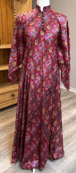 Vtg 70s Indian Silk Floral Print Boho Hippie Goddess Maxi Dress Caftan Small-Lg