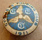 ANTIQUE BICYCLE CYCLING CLUB TIN BADGE CYCLIST TOURING CLUB 1911 MEMBERSHIP 7976