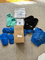 SuzziPad Reusable Gel Cold Packs Socks & Gloves Set Blue/Black/Green CE