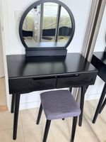 Dressing table and stool set