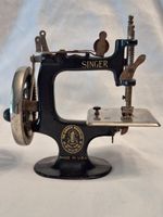Antique Singer Sewing Machine 1910 Model 20 Child's Toy
