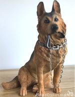 Large Alsatian German Shepherd ornament lifelike Leonardo Walkies figurine boxed