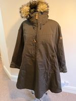 BNWOT cost £340 Fjallraven Lukkha Cape Coat Poncho (Unisex) Size XL olive