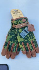 Burgon & Ball "Love the Glove" Gardening Gloves - Oak Leaf Design -New Small/Med