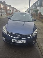 Blue low-millage Kia Ceed 2010