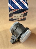 AIR MASS SENSOR MAF FIT HYUNDAI SANTA FE KIA SPORTAGE CARENS BOSCH OE 0281002721
