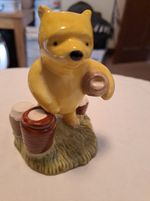 Royal Doulton Winnie the Pooh Counting the Honeypots Figure WP 12