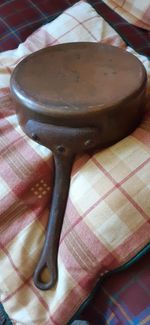 Very Heavy Antique Hammered Copper French Source Source Pan. 19th Century 19th C