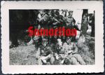 I9/9 WW2 ORIGINAL PHOTO OF GERMAN WEHRMACHT SOLDIERS REST