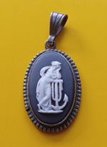 Vintage Silver Wedgwood Jasperware Pendant.   EB4-8