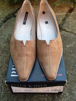 Court Shoe Tan Suede UK 7.5 Low Wood Heel Pointed Toe Vintage PETER KAISER