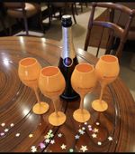 4 x Veuve Clicquot Acrylic Plastic French Champagne Orange Flutes Glasses 21cm