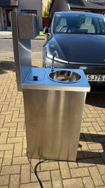 Parry Mobile Heated Hand Wash Basin with Accessories 