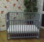 ONE HAND MINI DROPSIDE SPACE SAVER SMALL COT  Grey + MATTRESS NEWBORN COT