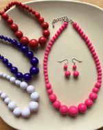 GRADUATED HOT PINK, RED, WHITE OR PURPLE BEAD NECKLACE & EARRINGS SET