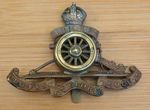 WW1/WW2 British Army Royal Artillery regiment brass cap badge (Ref-BBRAB2)