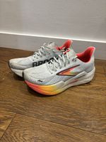Brooks Running trainers. Size 8. Good Condition.