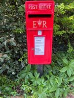 Early Genuine Post Office  Stand Mounted Post Box  Carron Company  Stirlingshire