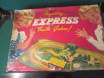 ''Mystery Express'' tinplate train set with tunnels and station - vintage.