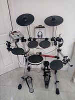 Yamaha Electronic Drum Kit DTXpress IV + Stool & Sticks – Full Set