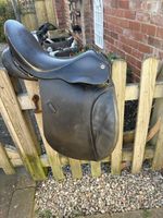 18" Cliff Barnsby Black English Leather VSD/ w/hunter saddle. medium Cost £1950