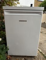 Liebherr White Undercounter Fridge Manual Defrost Reversible Door