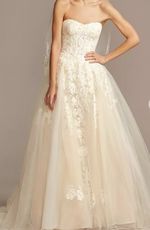 Gorgeous wedding dress size 12 preowned
