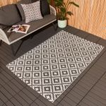 OHS Outdoor Rug Garden Geometric Waterproof Patio Area Non Slip Deck Floor Mat