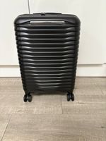 Cabin Size Hard Samsonite Suitcase in Black with Built in TSA Lock