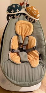 4moms mamaRoo Baby Swing/Bouncer Seat with Toy Mobile, Sage Classic green