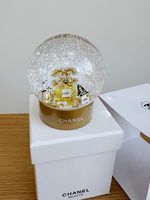 CHANEL N°5 Gold Snow Globe VIP Beauty Gift  Boxed Collectible Christmas 