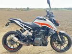 KTM Duke 390 Motorbike