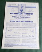 TOTTENHAM HOTSPUR   v NEWCASTLE  UNITED  19 DEC 1959 -  DIV1 -  RETURN MATCH