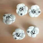 5 white / blck Metal camellia Chanel buttons Vintage Stamped