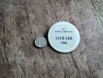 LIVERPOOL F C  v LEEDS UNITED - 1965  F A CUP FINAL  STEWARD  VINTAGE  PIN BADGE