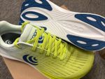 TOPO Specter 2 Running Shoes Size 8.5 New RRP £160