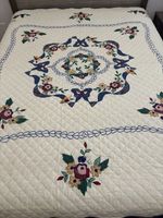 Vintage Applique Quilt Scalloped Border White Floral 86x86 Excellent Striking