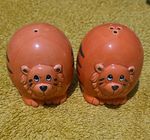 Vintage Ceramic Bear Salt & Pepper Shaker Set 2pc Small Brown/Black