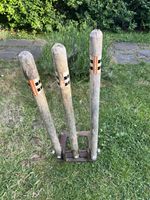 Vintage Cricket Spring Back Stumps - Vintage Stumps