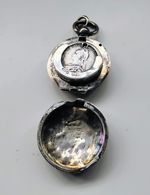 Victorian Silver soverign Holder HM C&C  1905 with 1885 commemorative coin rare