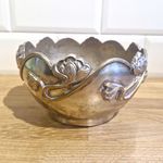 Art Nouveau Nouveau Flower Pattern Silver Plate Scalloped Rim Decorative Bowl