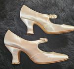 Vintage Wearable Wedding Shoes Size UK 4.5  in Ivory Satin, Louis Heels, Buckles