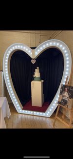 Flash sale!! Wedding party 8.5ft tall Love Heart stage with lights..stunning! 