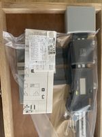 Mitutoyo 552-314-10  Digital  Carbon Fiber Caliper, Range 0-1000mm / 0-40"