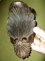 ANTIQUE 19TH CENTURY CARVED WOODEN SCALLOPED SEASHELL SHAPED WALL BRACKET/STAND