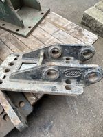 Excavator Digger Headstock Attachment Bracket 30mm Pins 130mm Centres 125mm Wide