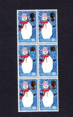 SG 714 XMAS 1966 1/6d BLOCK 2 STAMPS MISSING PART QUEEN HEAD OMITTED RARE ERROR